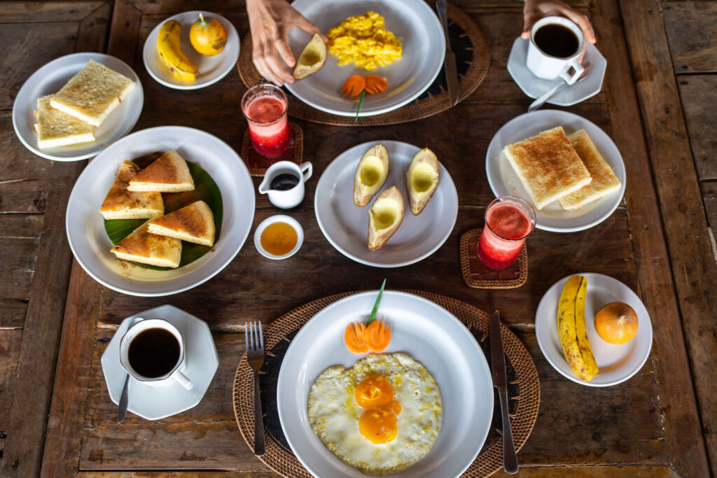 We serve a vegetarian american breakfast, with fresh pancake, all styles of egg, fresh fruits and juices. All fresh products are directly from the Baliem Valley.